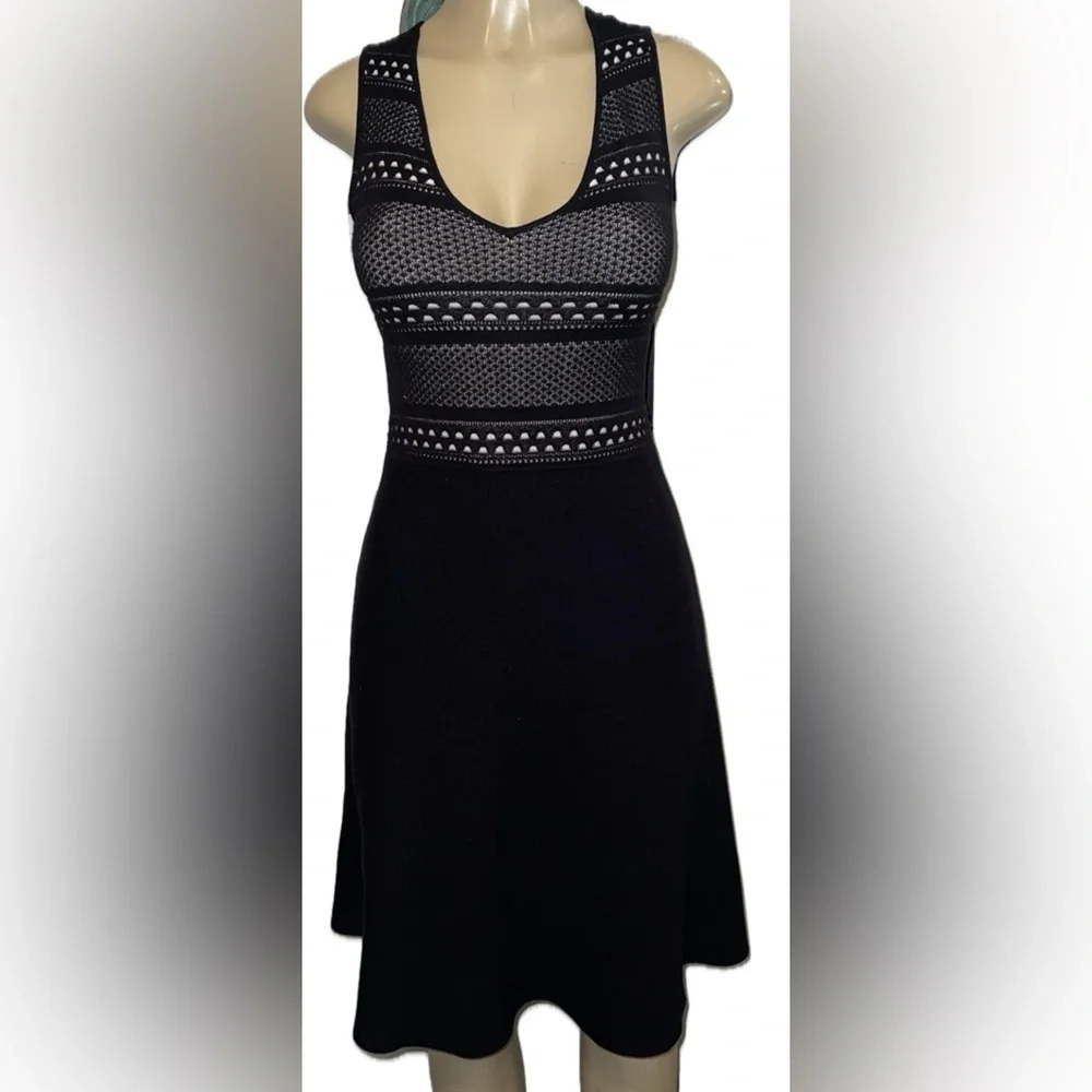 BCBGeneration Black & White Textured Knit A-Line Dress Size Large NWOT